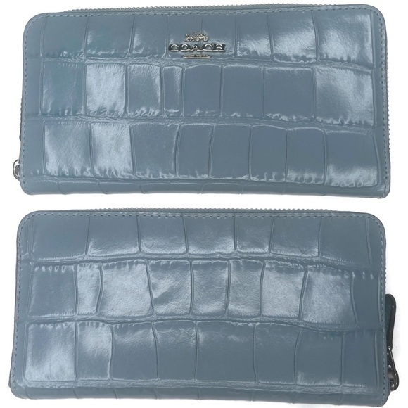 Coach Blue Leather Croc Full-Sized Wallet - Picture 1 of 4